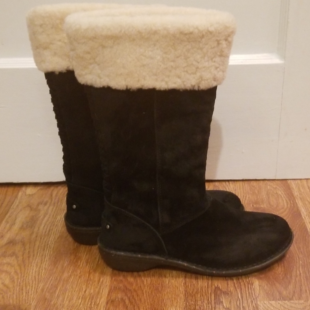 Ugg Boots - Picture 2 of 8